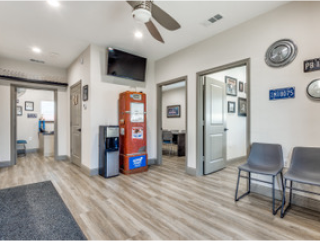 Waiting Area | Gallery | Burdick Auto Solutions